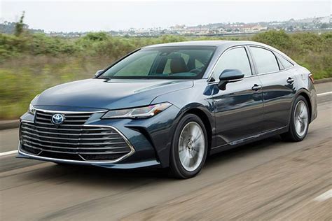 Top list luxury car brands. Top 6 Luxury Cars From Non-Luxury Brands for 2019 - Autotrader