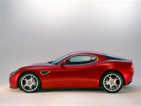 Alfa Romeo 8C Competizione High Resolution Image (4 of 18)