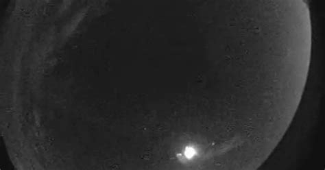 Nasa Footage Shows Huge Meteor Racing Towards Earth At 29000mph
