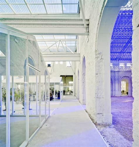 תמונה של ‪casa del mediterraneo‬, ברצלונה: Gallery of Refurbishment of the Old Benalúa Station and ...