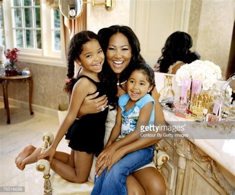 Ceo Of Baby Phat Kimora Lee Simmons Is Photographed With Daughters
