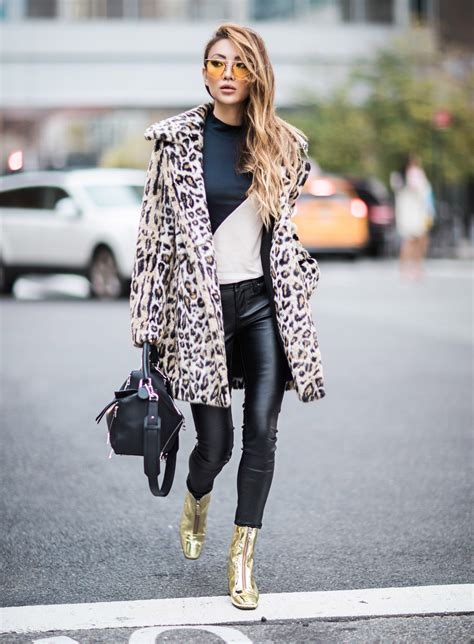 Sydne Style Shows How To Wear Leather Leggings For Winter Like Fashion