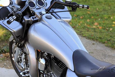 Made for use on street glides, electra glides, road glides, road kings, softails and many other custom applications! Tall Relaxer Handlebars