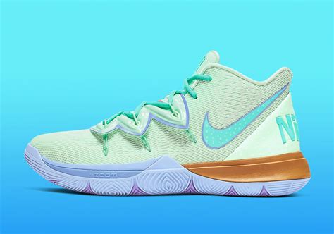 One of the best shooters in the nba, kyrie irving. 11 Best Nike rain coats images | Nike outfits, Athletic