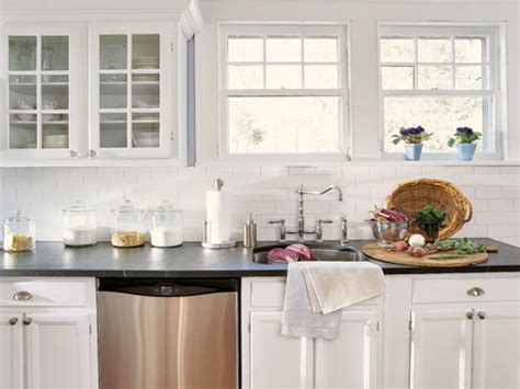 Instead i started painting a chalkboard backsplash. 10 Different Ways For Diy Kitchen Backsplash - Elly's DIY Blog