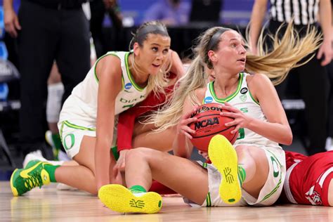 Oregon Women’s Basketball Advances To Round Of 32 Behind Stifling Defense Ducks 67 Coyotes 47