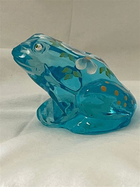 Fenton Glass Frog Hand Signed Munimorogobpe