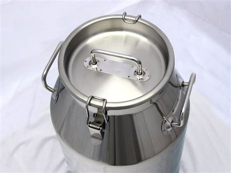 Premium Stainless Steel Milk Transport And Collection Canstransport