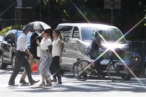 Jul 02, 2021 · 環境省と気象庁は7月2日、長崎県に「熱中症警戒アラート」を出して、熱中症の予防を呼びかけています。2021年4月、アラートの運用が始まってから長崎県内に出されるのはこれが初めてです。「熱中症警戒アラート」は、気温や湿度、日射量などから推定される暑さ指数が33以上と予測された. 神奈川県内に熱中症警戒アラート 「外出や運動控えて」 | 社会 ...
