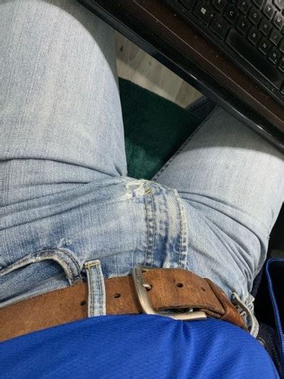 Post 665357462230220800 Bulges In Mens Jeans Tumbex