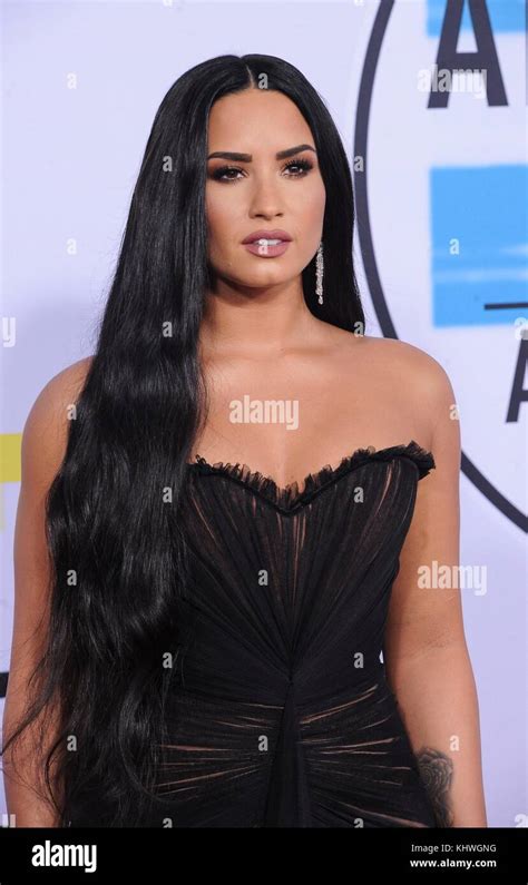 Demi Lovato At Arrivals For 2017 American Music Awards Amas