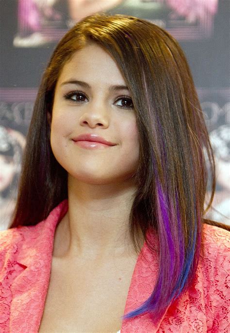 Selena Gomez Shoulder Length Hairstyles ~ Review Hairstyles