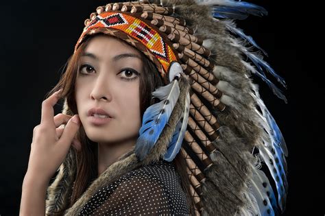 Women Model Feathers Portrait Headdress Native American Clothing 2048x1363 Wallpaper