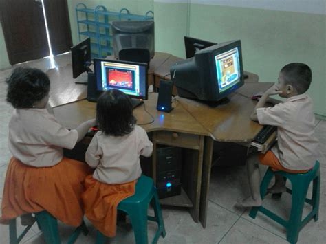 Belajar Mengenal Komputer Pada Anak