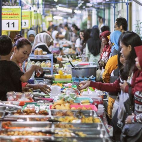 5 Pasar Ramadan Paling Legendaris Di Indonesia Surganya Takjil