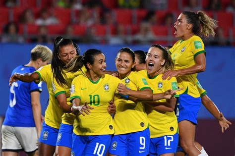 Squads from fabiana pagani varandas 20628249. Seleção feminina encara a favorita França na Copa do Mundo ...
