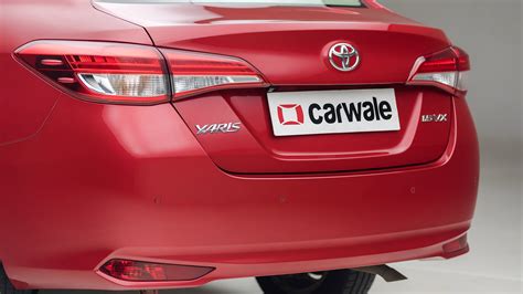 Toyota Yaris Photo Rear View Image Carwale