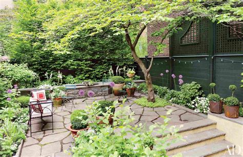 How To Decorate Your Home Garden Most Attractive