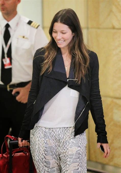 Jane Ofodile S Blog Jessica Biel Pregnant And Her Baby Bump Spotted In Australia