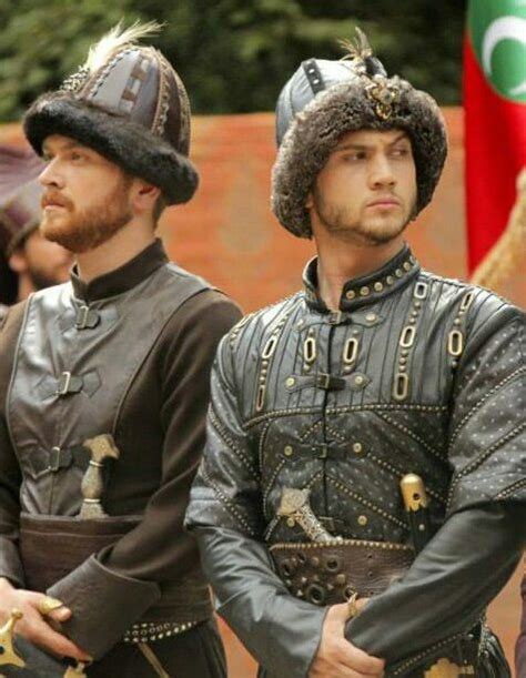 Aras bulut i̇ynemli y su hermano orçun i̇ynemli estaran en pantalla al mismo tiempo. Şehzade Selim (Engin Öztürk) & Şehzade Bayezid (Aras Bulut ...