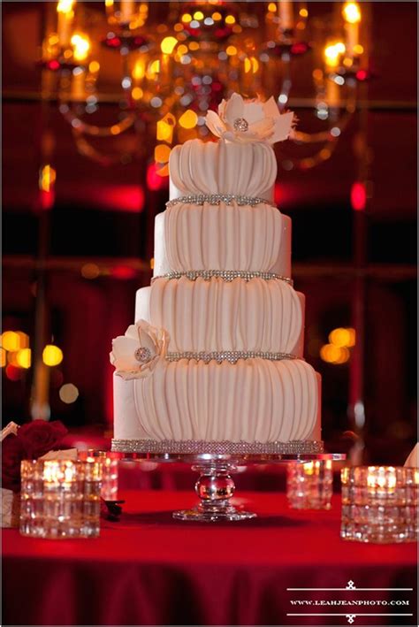 121 amazing wedding cake ideas you will love cool crafts white wedding cake wedding cakes