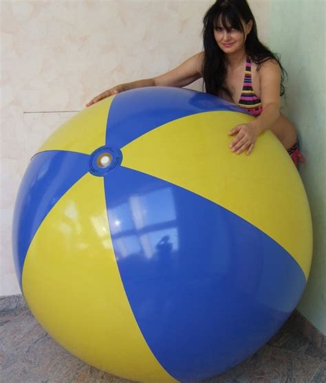 Giant Beach Ball 72yb Inflatable World