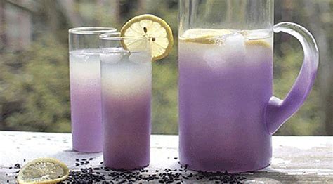 How To Make Lavender Lemonade To Help Relieve Headaches And Anxiety