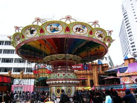 At the outdoor theme park: indoor rides - Picture of Genting Highlands Theme Park ...