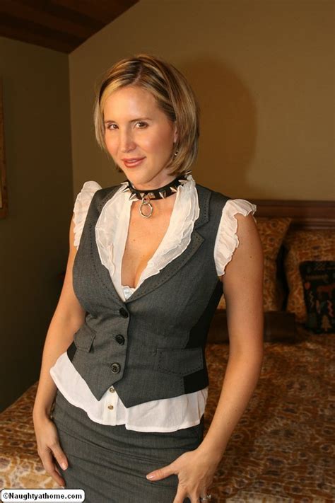 Naughty Wife Wearing Slave Collar Xxx Dessert Picture 1