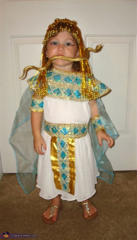 How To Make A Cleopatra Costume For Kids