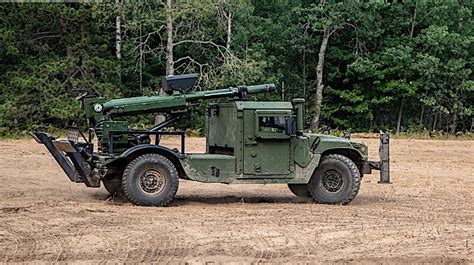 Howitzer Wielding Humvee Hawkeye Gets To Test New Soft Recoil