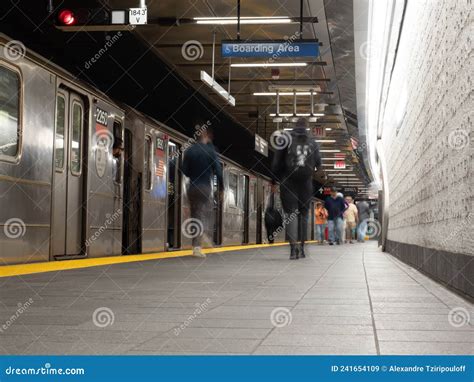 Image Of People Getting On A Subway Train In Wtc Cortlandt Station New