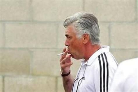 When jamie vardy walked off the pitch on saturday, the crowd cheered his name. Pillan a Carlo Ancelotti fumando en Los Ángeles