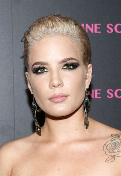 I miss h r hair like this it's good short and all but she seems more free spirited like this ok rant over. Halsey - Lorraine Schwartz Eye Bangles Collection Launch ...