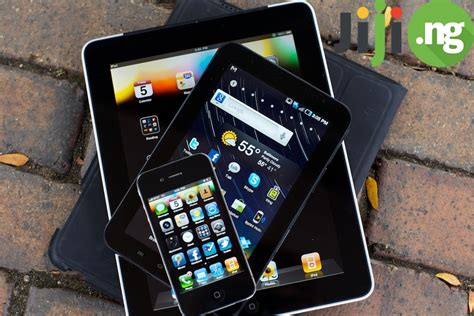 Tablets Vs Mobile Phones Which Is Preferable