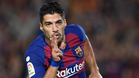Luis suarez is frequently seen celebrating goals by kissing his wrist, where he has a tattoo of his daughter's name, delfina. Luis Suárez's 8 Tattoos & Their Meanings - Body Art Guru