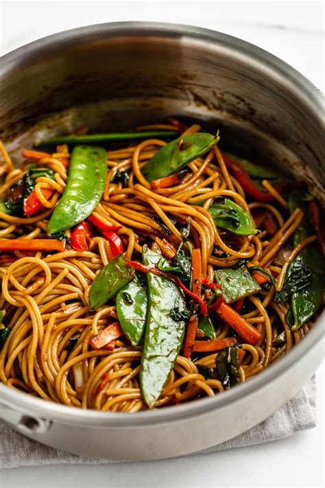 Add green onions and garlic. Vegetable Lo Mein | Recipe in 2020 | Vegetable lo mein ...