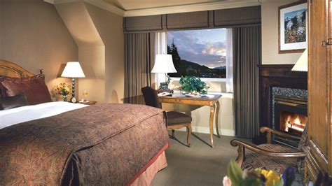 / 79 sq.m two king beds, or one king bed and two double beds. Fairmont Gold One Bedroom Suite | Fairmont Chateau ...