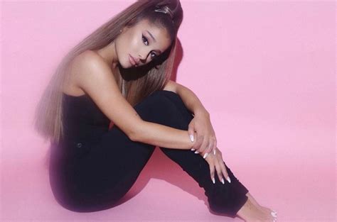 Ariana Grandes Positions Tops Billboard 200 For Second Week