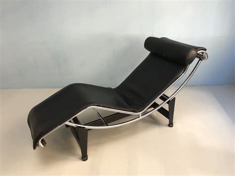 Choose from 18 authentic le corbusier lounge chairs for sale on 1stdibs. Vintage "LC 4" lounge chair by Le Corbusier for Cassina ...