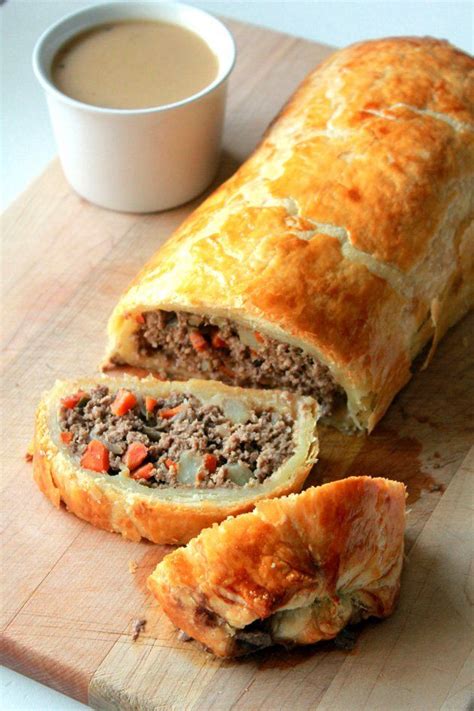 Mincemeat is a mixture of chopped dried fruit, distilled spirits and spices, and sometimes beef suet, beef, or venison.originally, mincemeat always contained meat. 10 Meals You Can Make With a Pack of Mince | Fodmap recipes, Beef wellington recipe, Wellington food