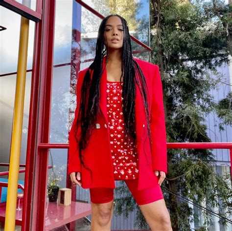 Digital reviews, news, specs, ratings, screenshots. Tessa-Thompson-Sylvie's-Love-Movie-Premiere-Fashion-WERQ ...
