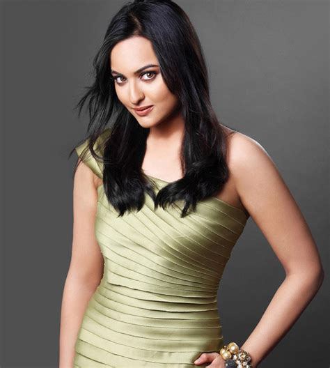Sonakshi Sinha Height Weight Affairs Body Stats Favorite Things Hobbies