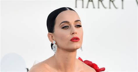 Katy Perry S Twitter Is Hacked By Someone Who Is So Not Over Her Feud With Taylor Swift Yet
