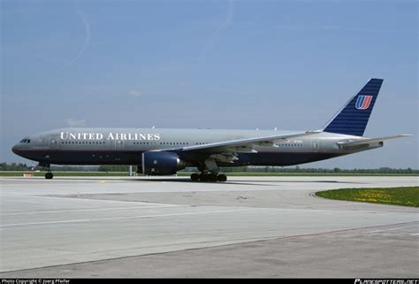 N771ua United Airlines Boeing 777 222 Photo By Joerg Pfeifer Id