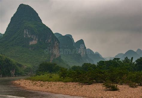 Karst Mountain Range All The Way Along Li River In Guilin China Stock