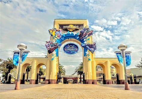 With 105 acres of pure entertainment, universal studios japan is perfect for kids and adults alike. USJ、変動価格制でGWの入場券8900円に…利益＆顧客満足の極大化で再成長へ