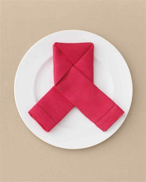Napkins are generally sold in three different sizes: How to Fold a Napkin in 10 Beautiful Ways | Paper napkin ...