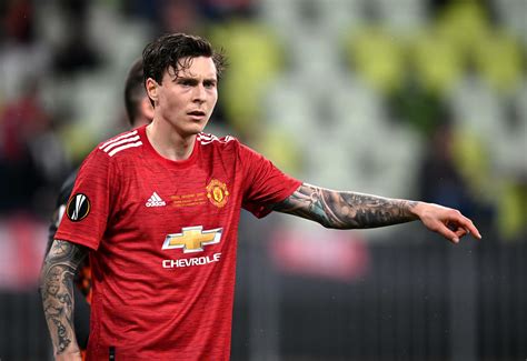 Mourinho Could Re Sign Manchester United Ace Victor Lindelof For £17m