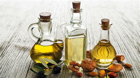 These Are The Healthiest Types Of Cooking Oil Because Not All Fats Are